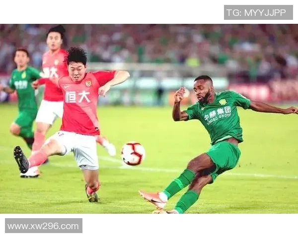 2017年7月8日国安与恒大激战成名赛场精彩瞬间回顾 2017年7月8日国安与恒大激战成名赛场精彩瞬间回顾